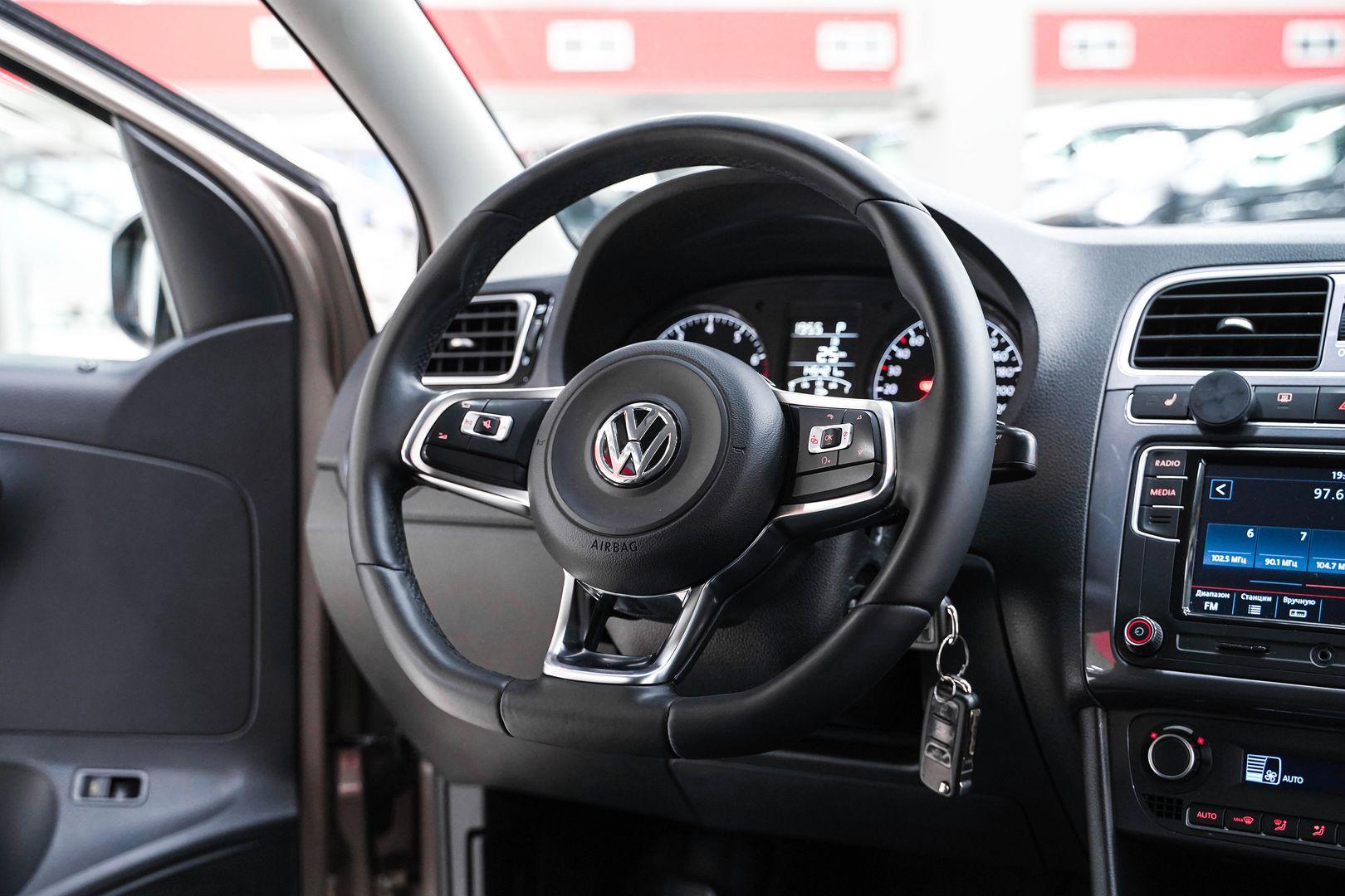 Volkswagen Polo 2019, бежевый, ДЦ Орехово