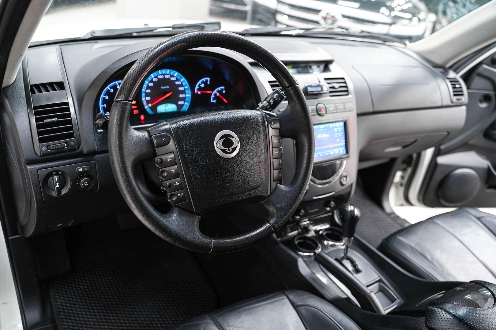 SsangYong Rexton 2012, белый, ДЦ Орехово