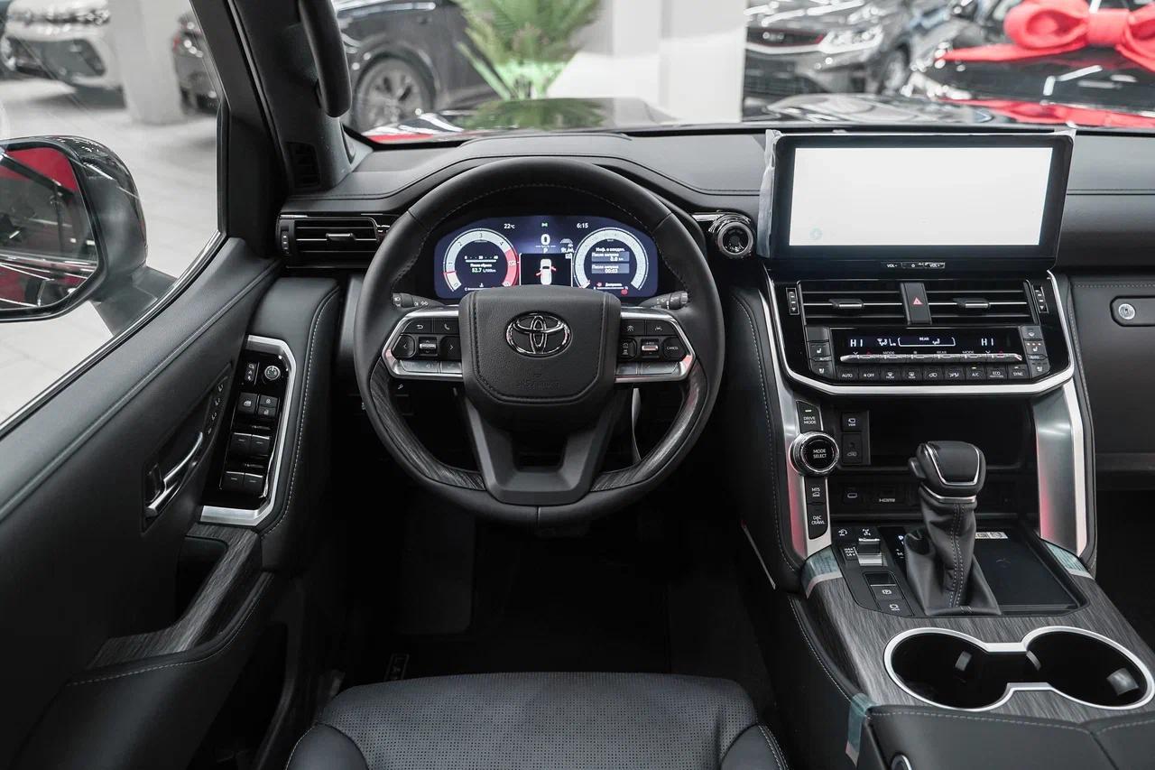 Toyota Land Cruiser 2025, черный, ДЦ Орехово