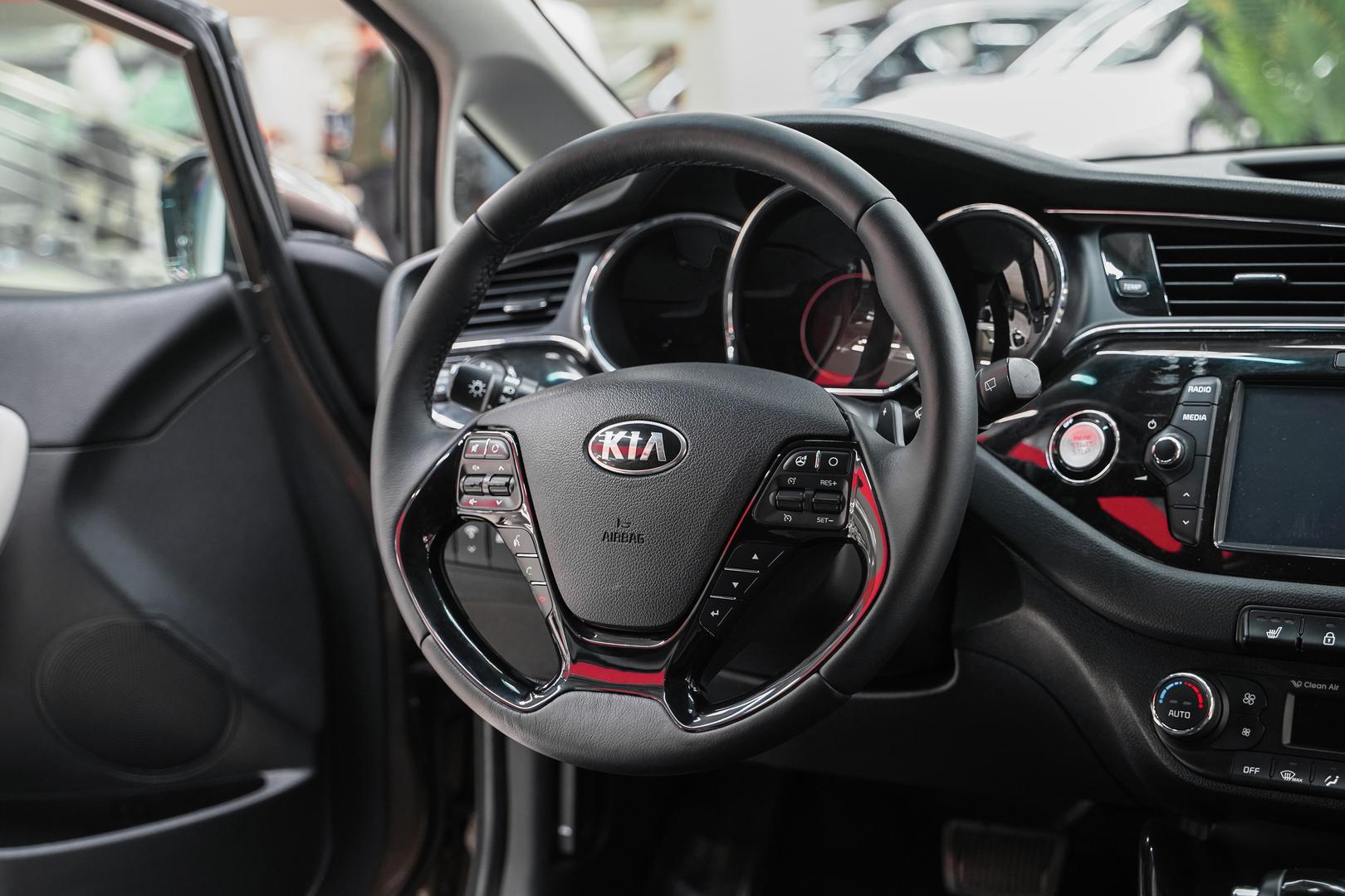 Kia Ceed 2017, коричневый, ДЦ Орехово