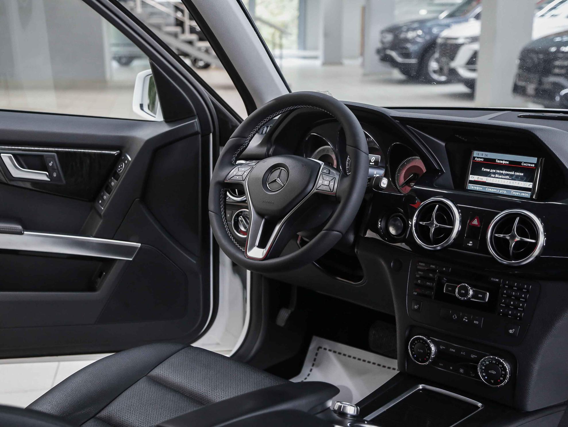 Mercedes-Benz GLK-Класс 2014, белый, ДЦ Орехово