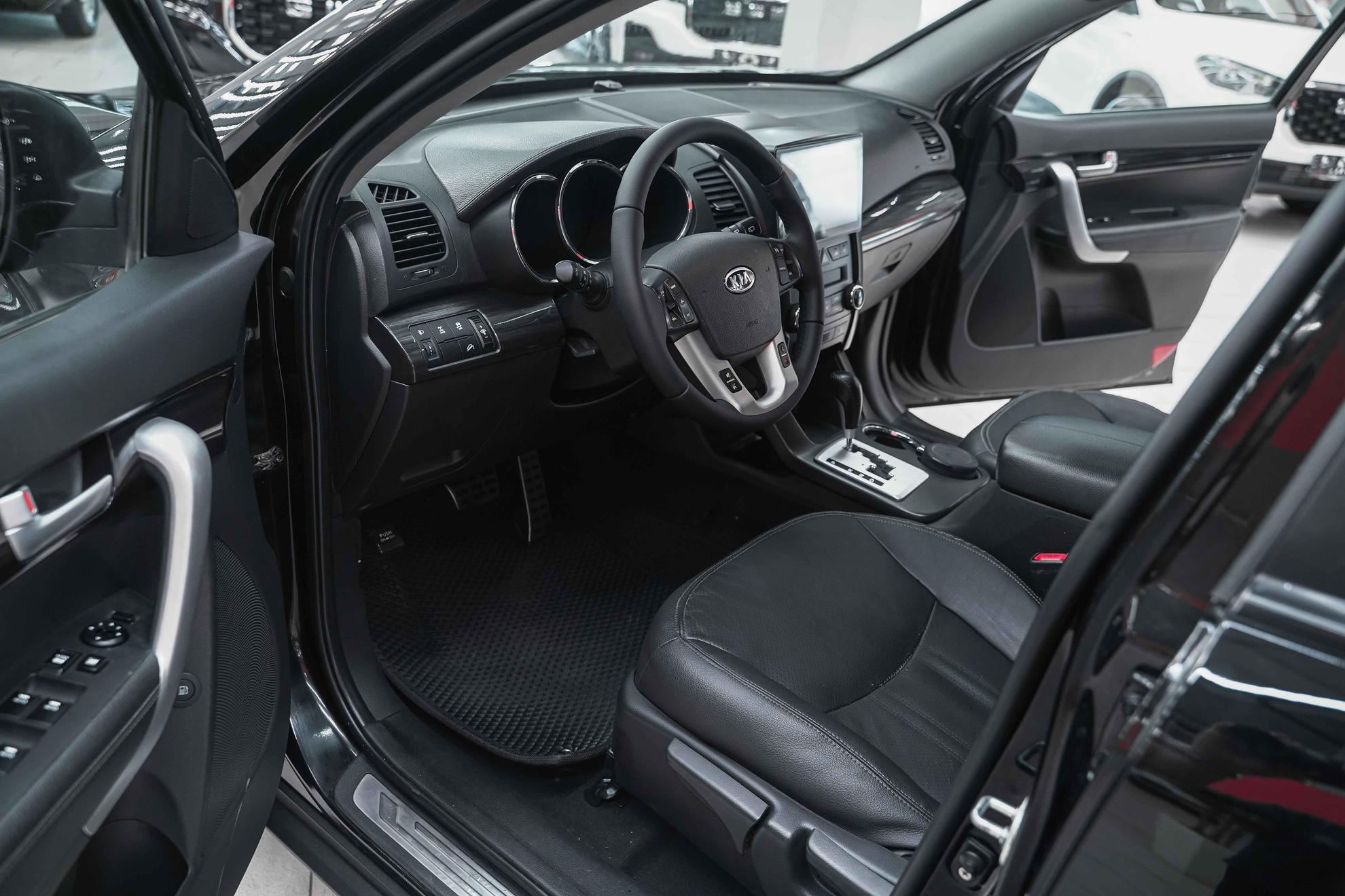 Kia Sorento 2012, черный, ДЦ Орехово