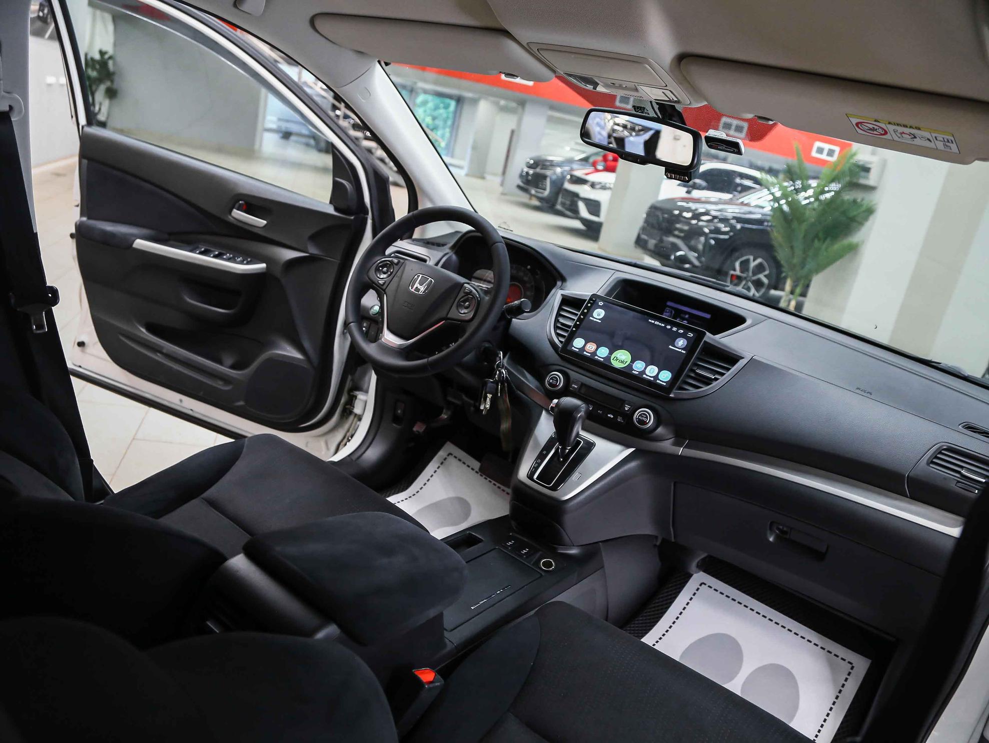 Honda CR-V 2013, белый, ДЦ Орехово