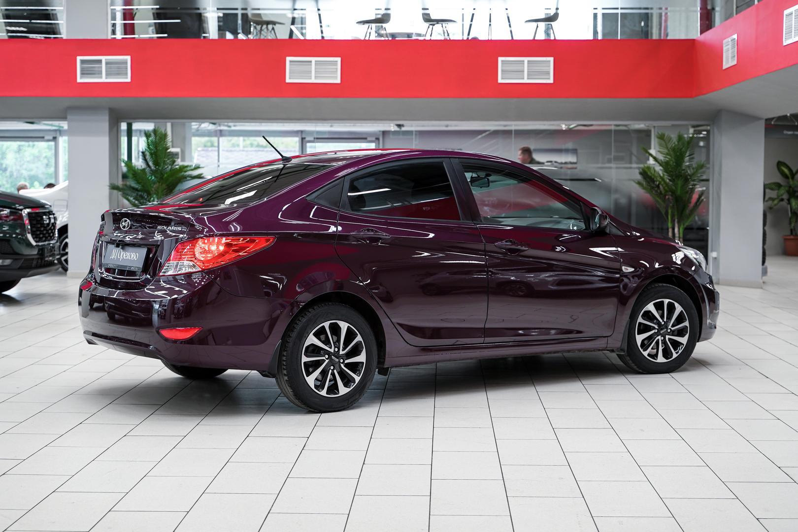 Hyundai Solaris 2013, фиолетовый, ДЦ Орехово