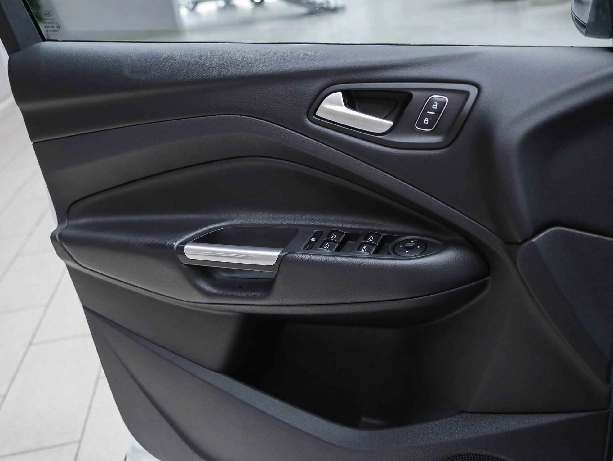 Ford Kuga 2018, белый, ДЦ Орехово