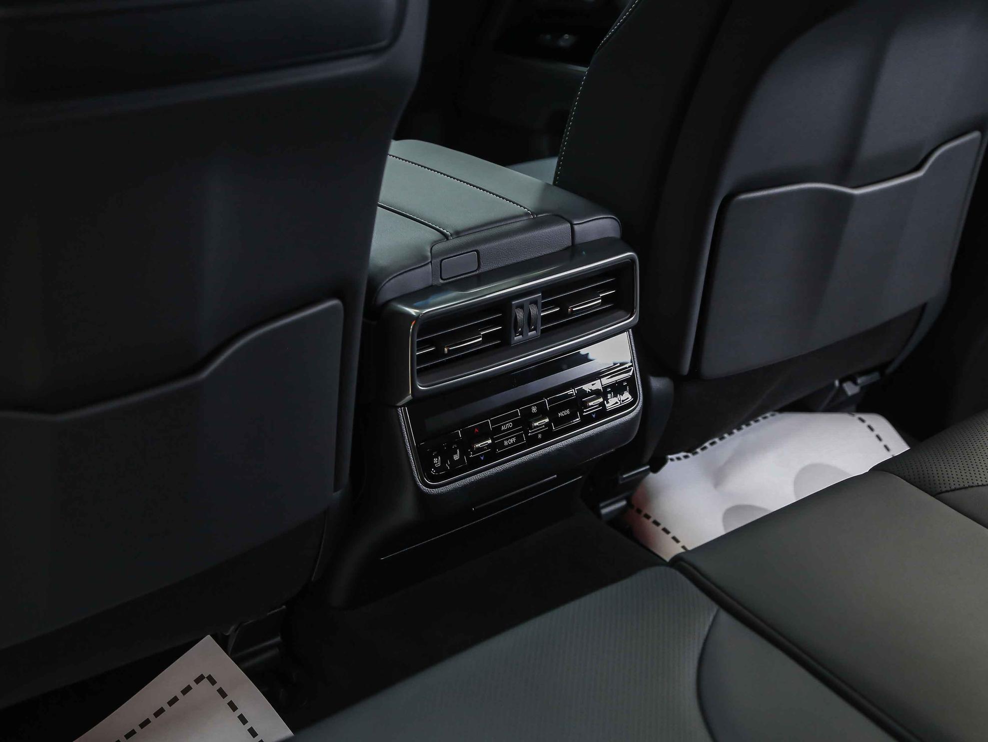 Lexus LX 2026, черный, ДЦ Орехово