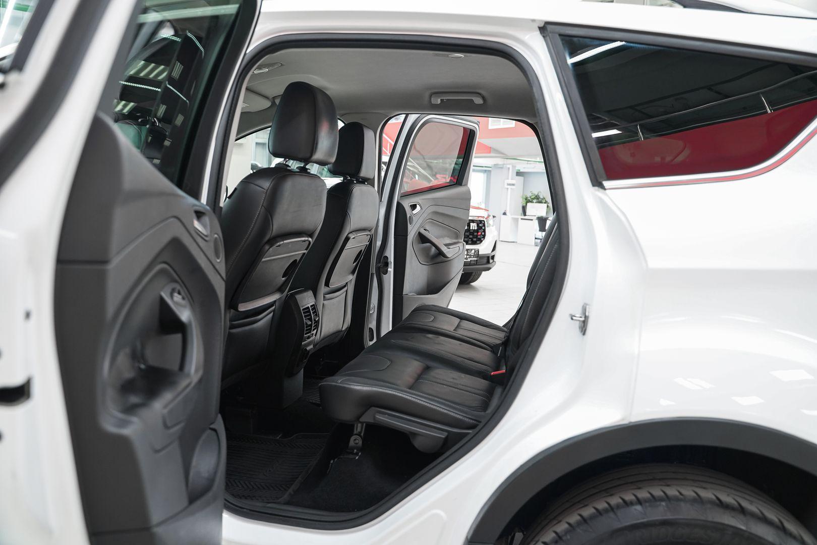 Ford Kuga 2013, белый, ДЦ Орехово