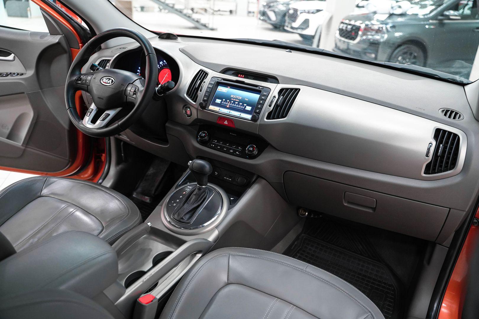 Kia Sportage 2011, оранжевый, ДЦ Орехово