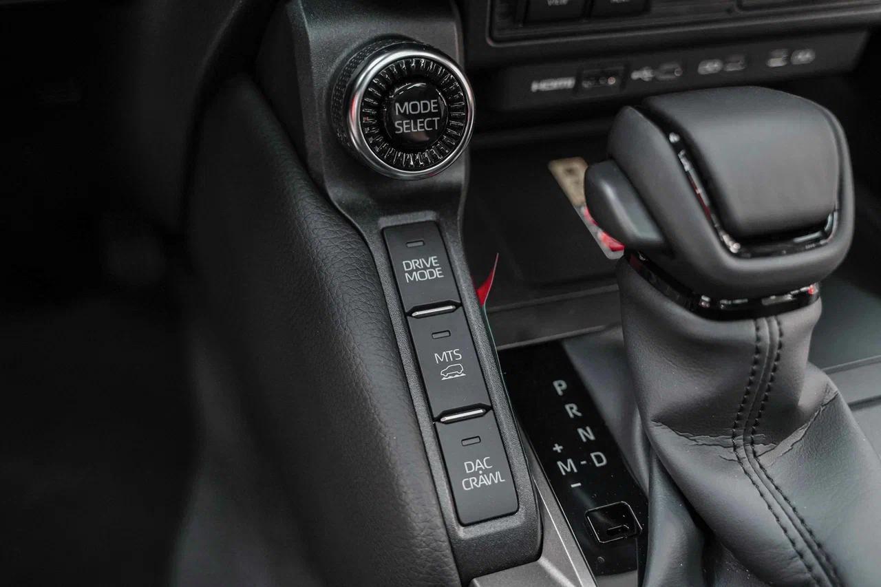 Toyota Land Cruiser Prado 2025, черный, ДЦ Орехово