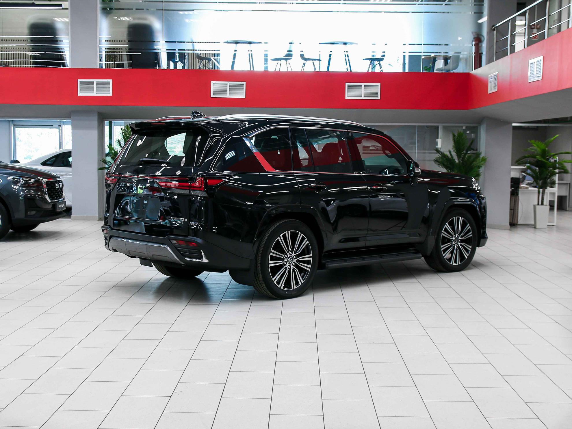 Lexus LX 2026, черный, ДЦ Орехово