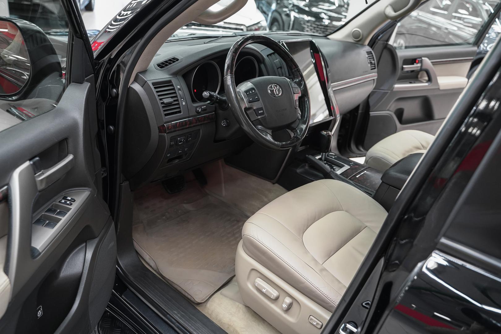 Toyota Land Cruiser 2009, черный, ДЦ Орехово