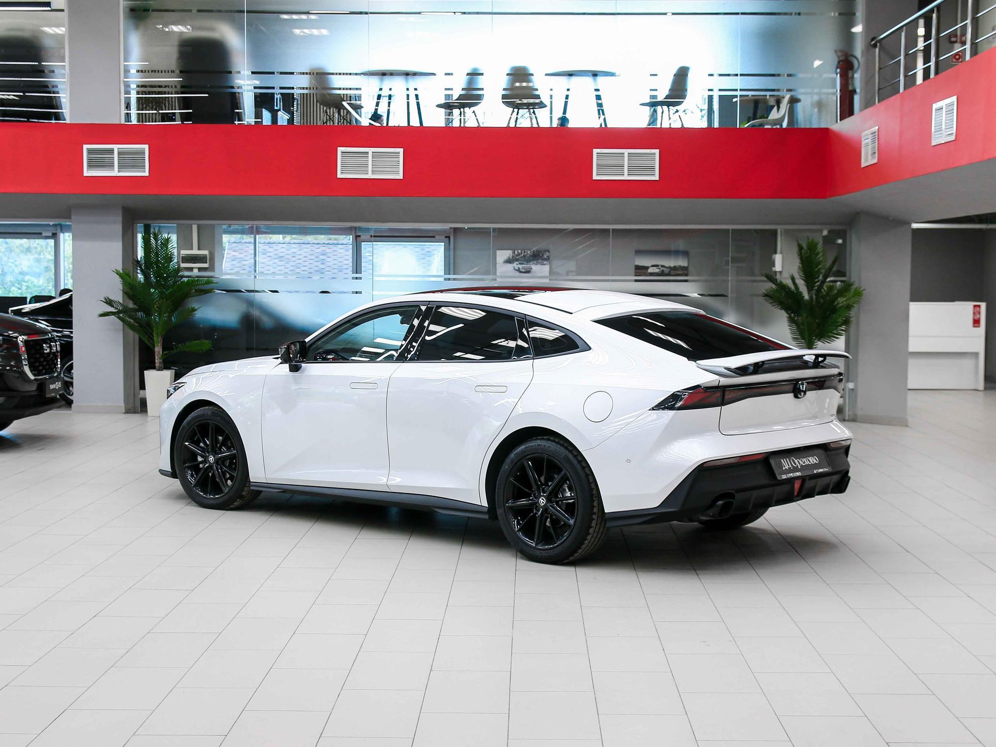 Changan UNI-V 2023, белый, ДЦ Орехово