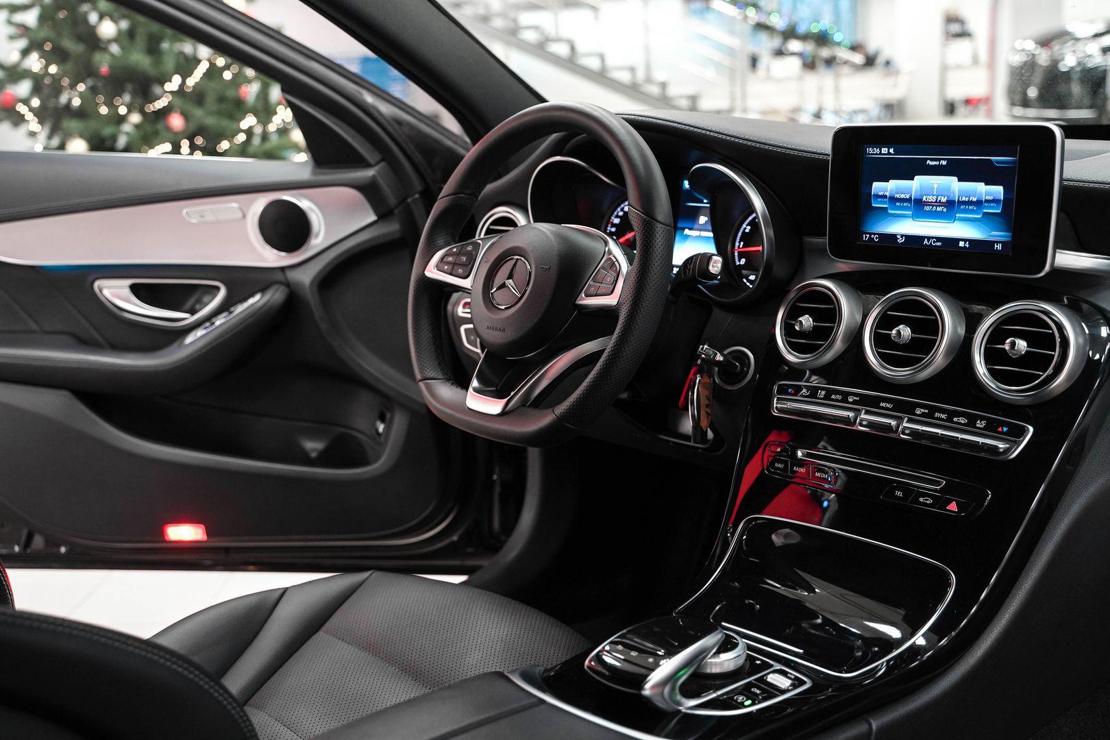 Mercedes-Benz C-Класс 2014, черный, ДЦ Орехово