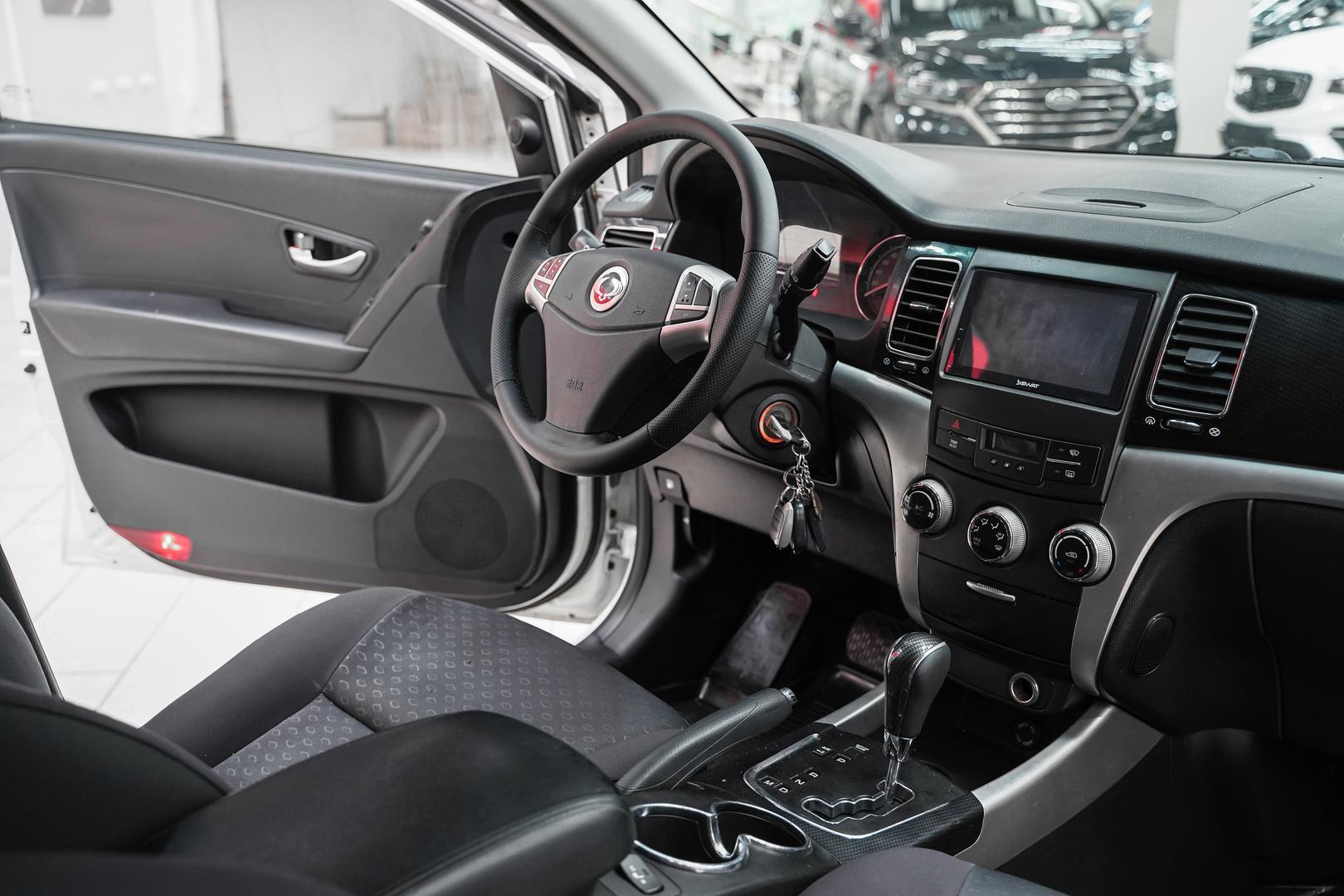 SsangYong Actyon 2012, белый, ДЦ Орехово