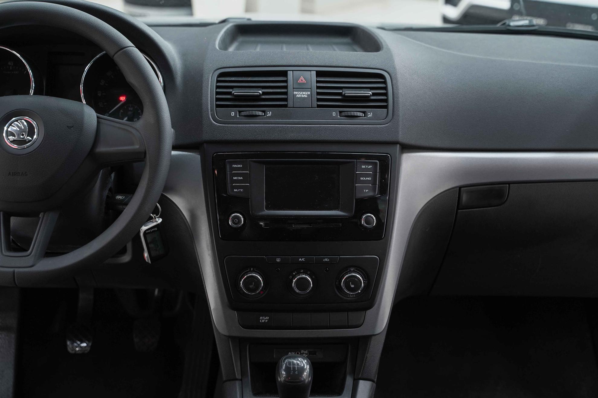 Skoda Yeti 2016, серебряный, ДЦ Орехово