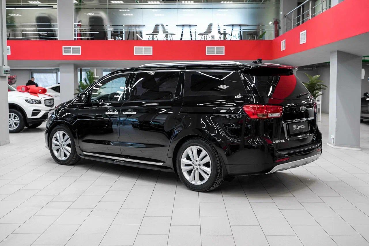 Kia Carnival 2017, черный, ДЦ Орехово