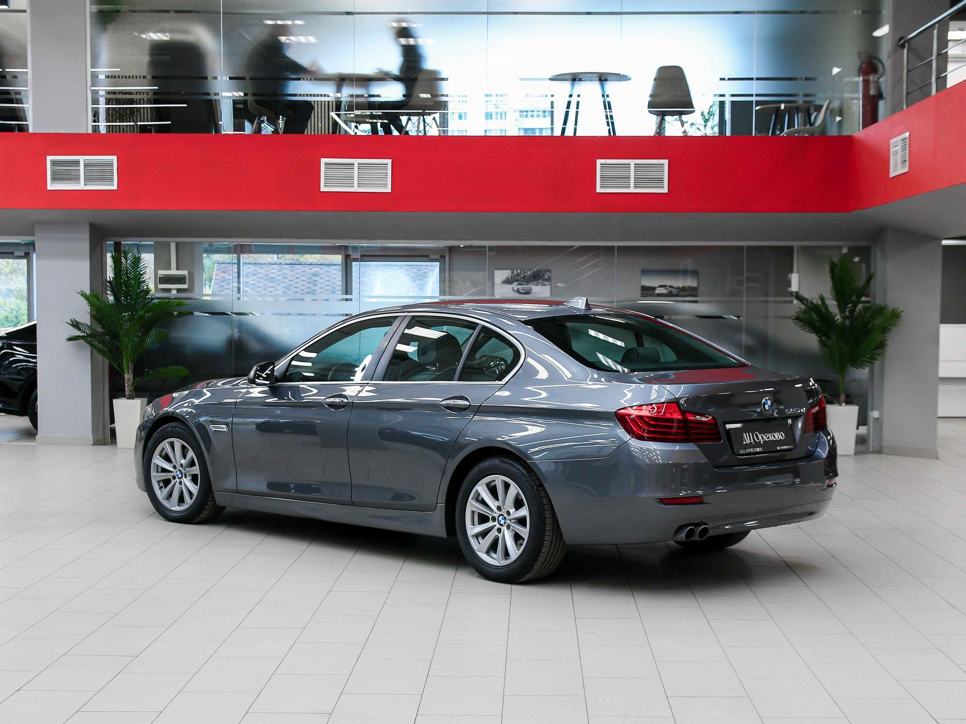 BMW 5 серии 2013, серый, ДЦ Орехово