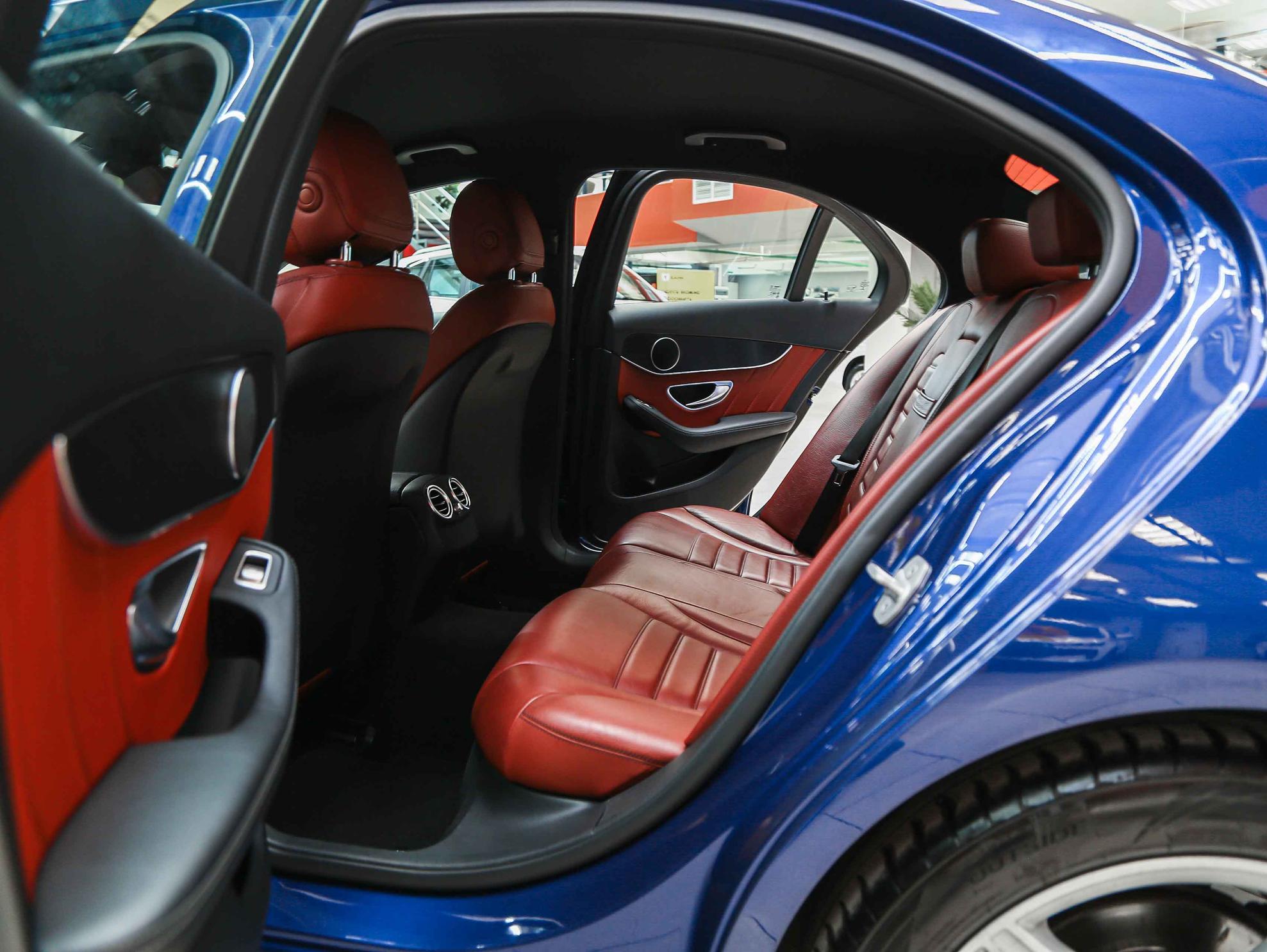 Mercedes-Benz C-Класс 2016, синий, ДЦ Орехово