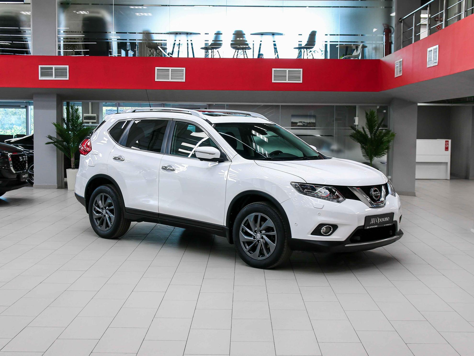 Nissan X-Trail 2015, белый, ДЦ Орехово