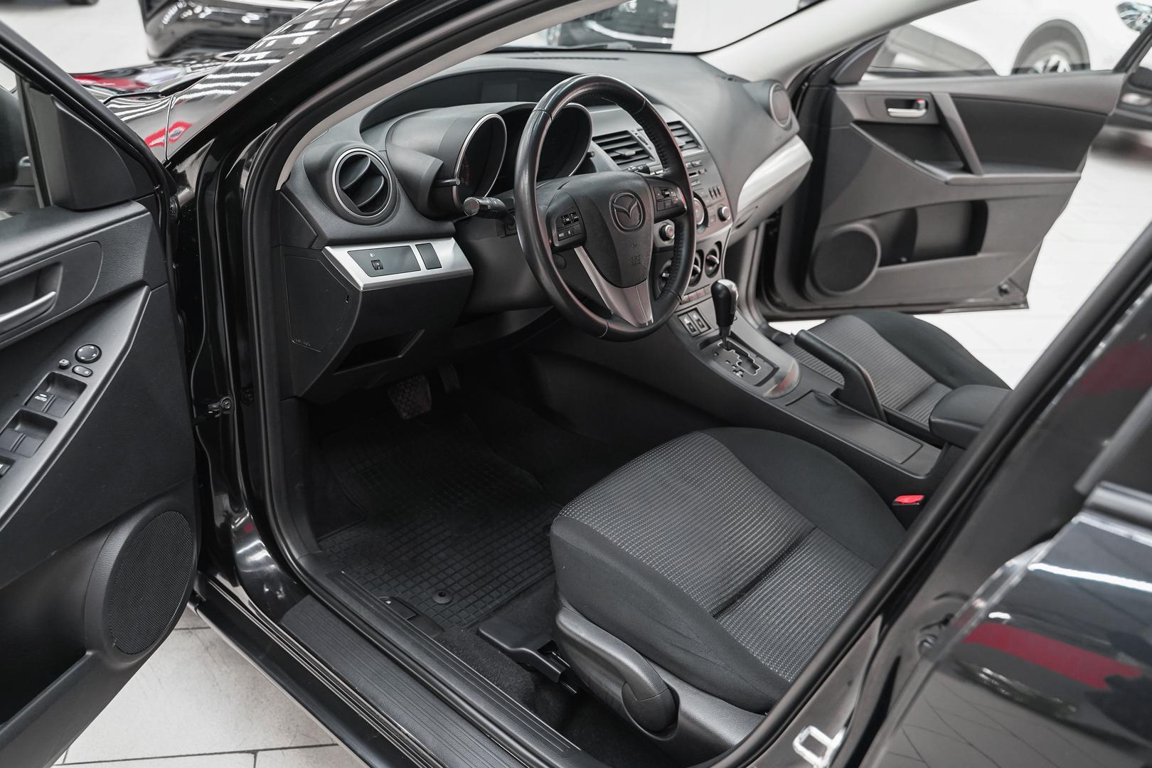 Mazda 3 2012, черный, ДЦ Орехово