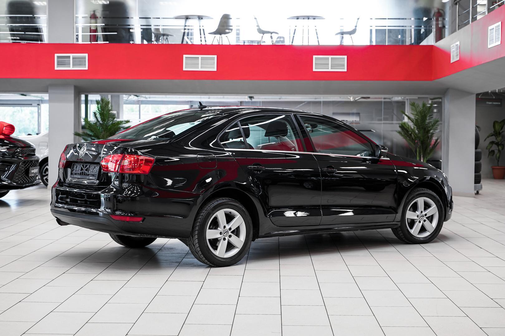 Volkswagen Jetta 2013, черный, ДЦ Орехово