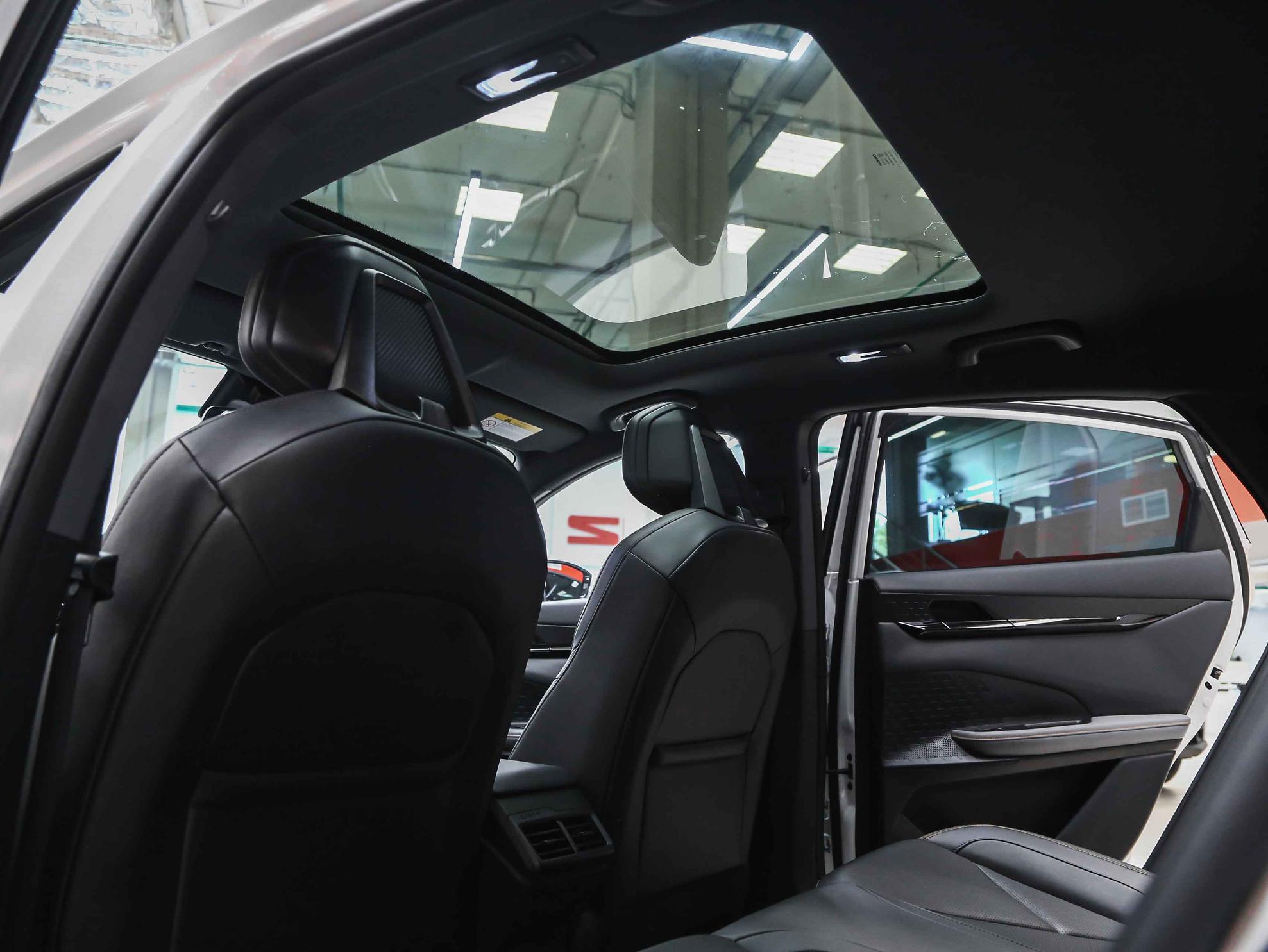 Changan UNI-V 2023, белый, ДЦ Орехово