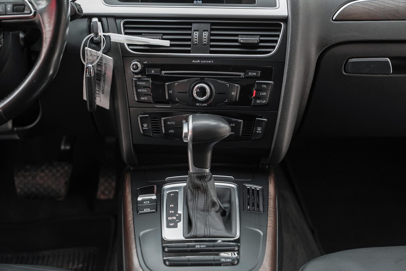 Audi A4 2015, белый, ДЦ Орехово