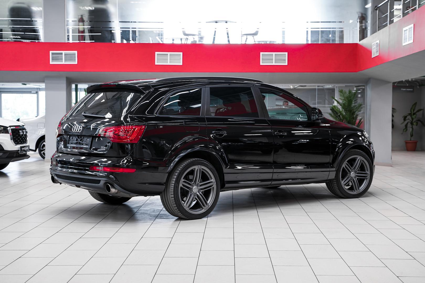 Audi Q7 2010, черный, ДЦ Орехово