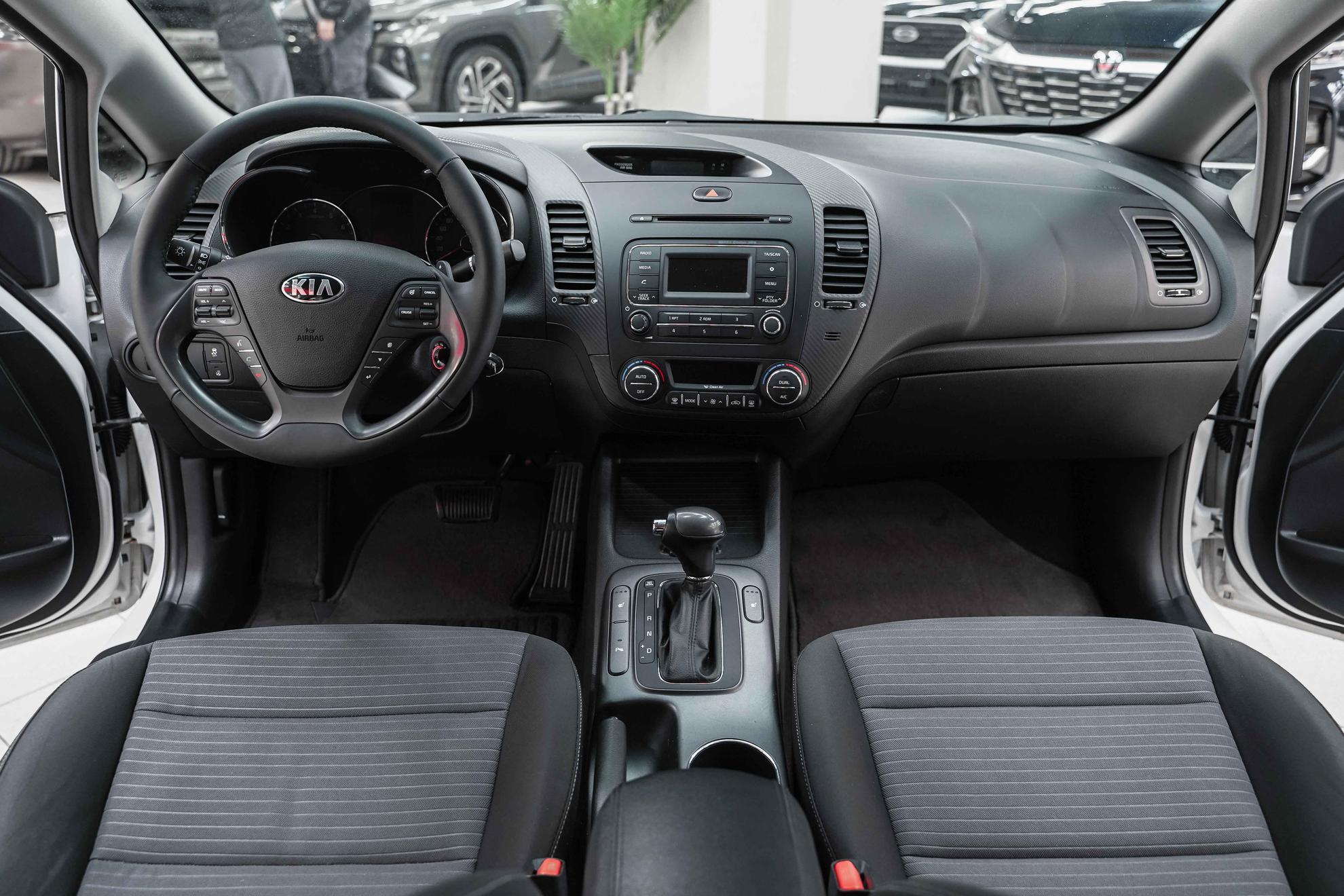 Kia Cerato 2014, белый, ДЦ Орехово