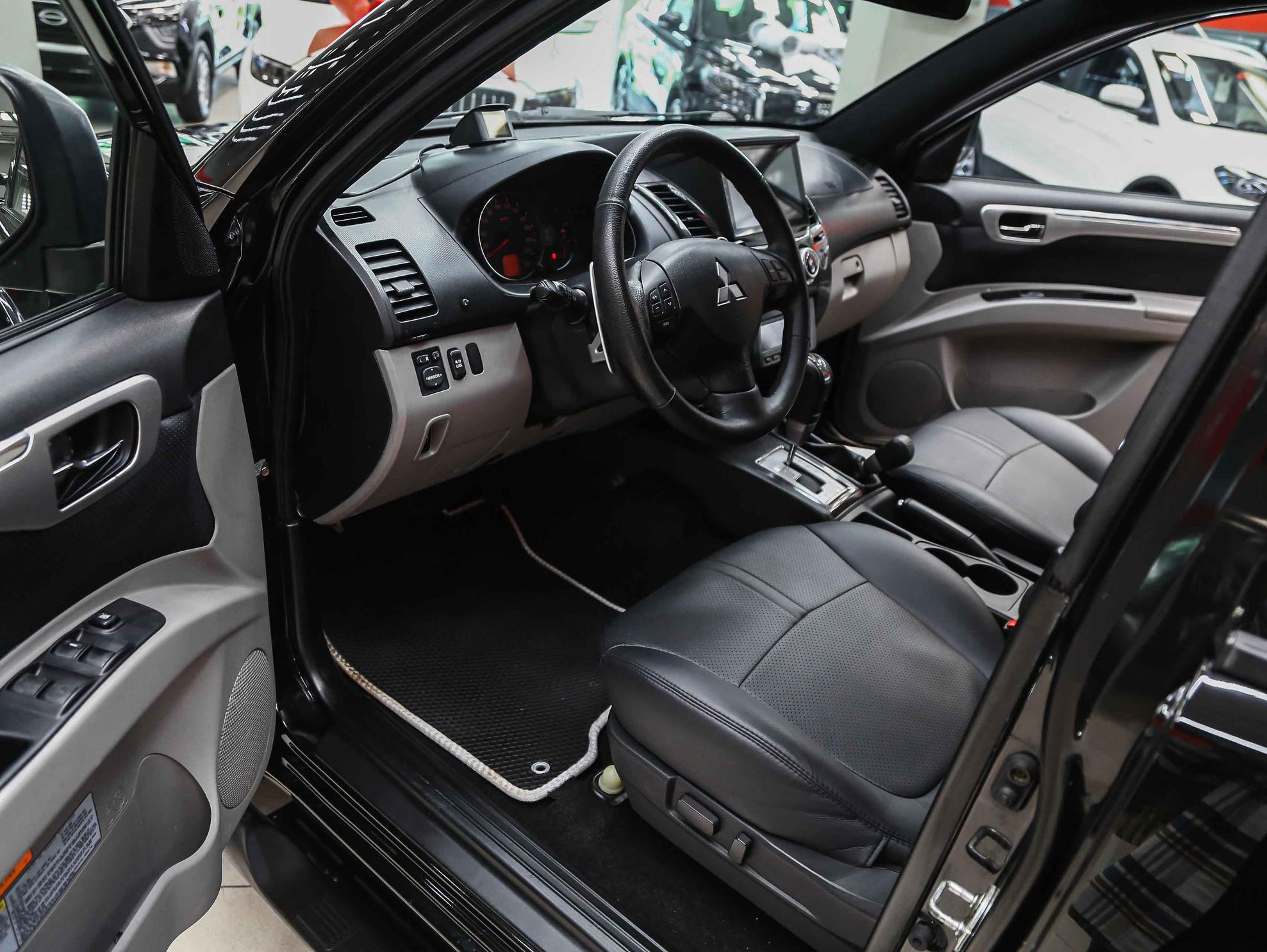 Mitsubishi Pajero Sport 2011, черный, ДЦ Орехово