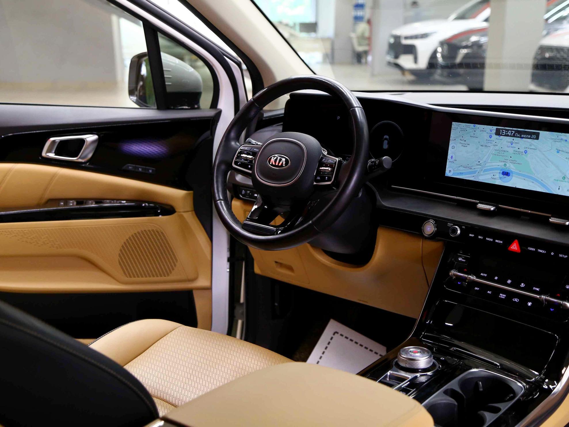Kia Carnival 2020, белый, ДЦ Орехово