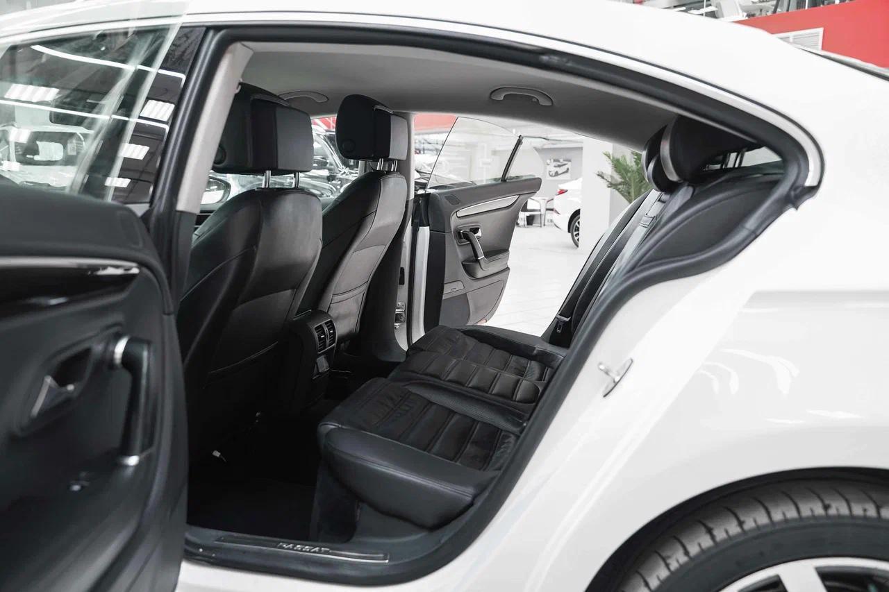 Volkswagen Passat CC 2012, белый, ДЦ Орехово
