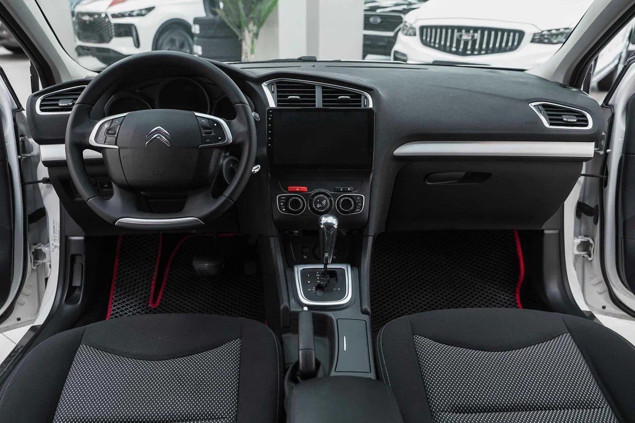 Citroen C4 2013, белый, ДЦ Орехово