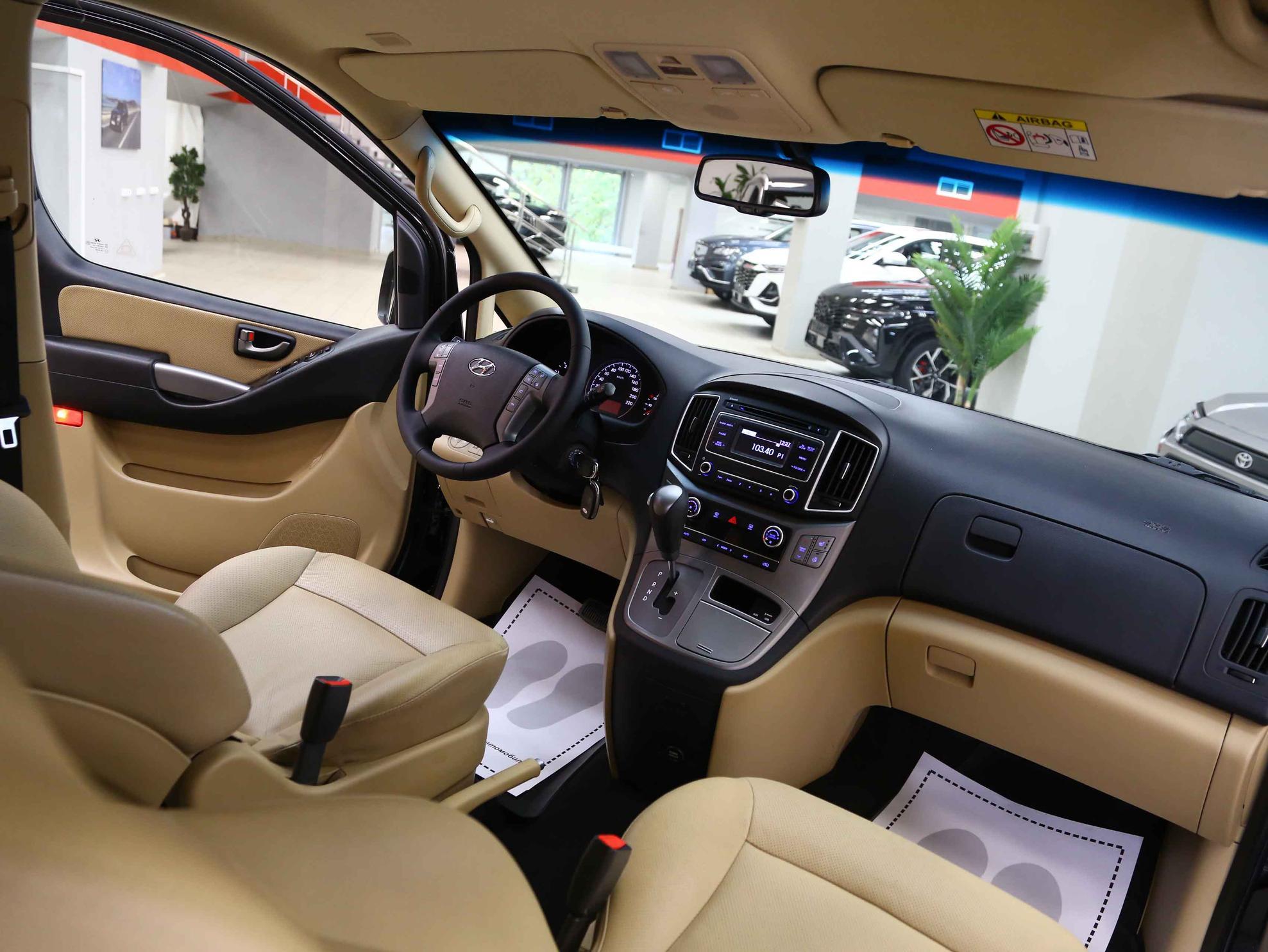 Hyundai H-1 2019, черный, ДЦ Орехово