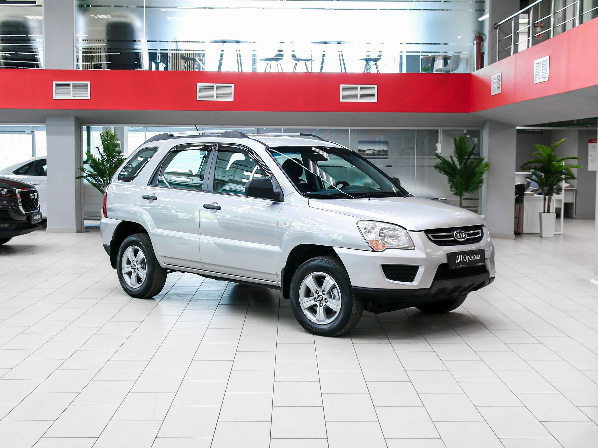 Kia Sportage 2010, серебряный, ДЦ Орехово