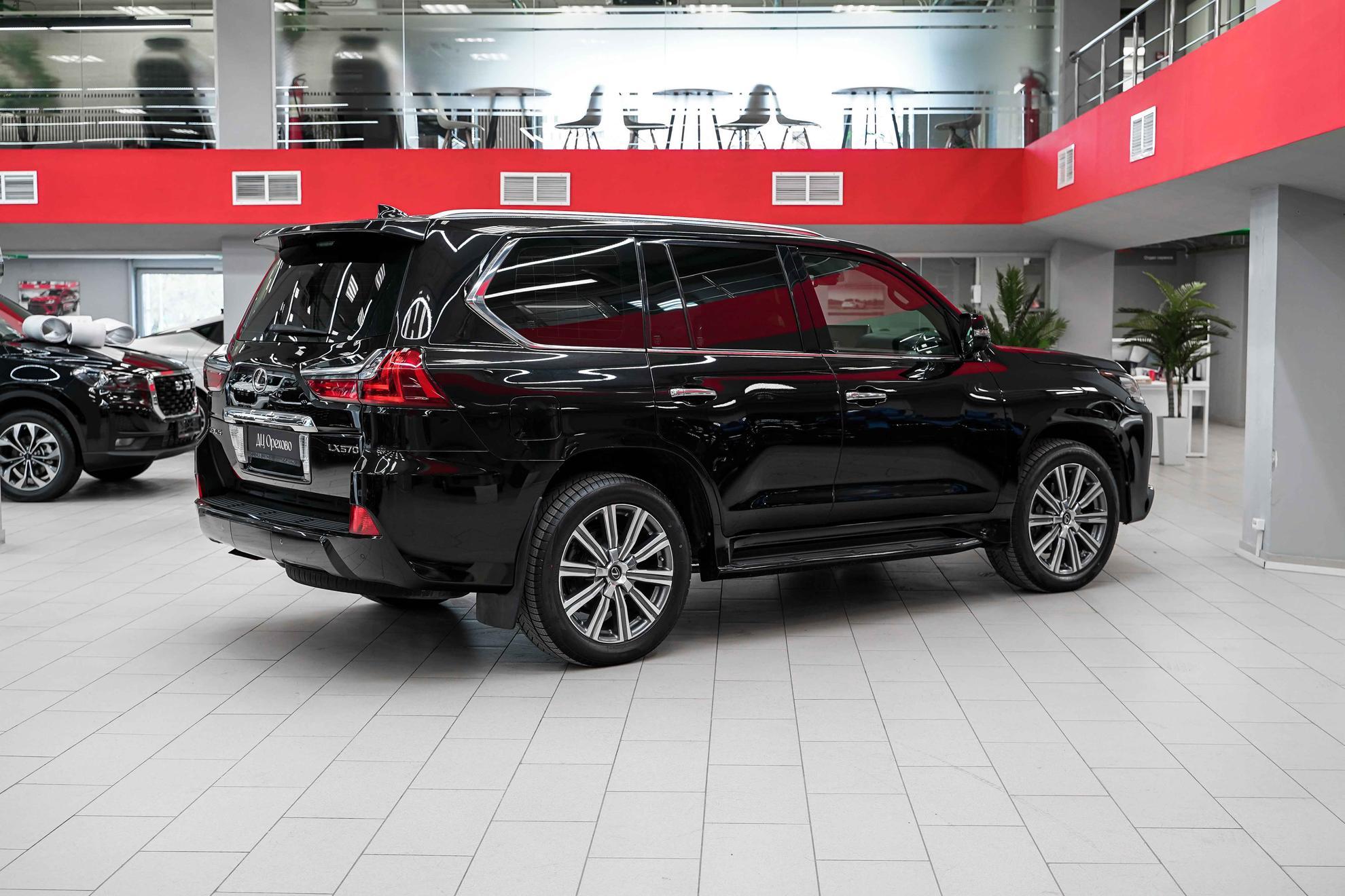 Lexus LX 2017, черный, ДЦ Орехово