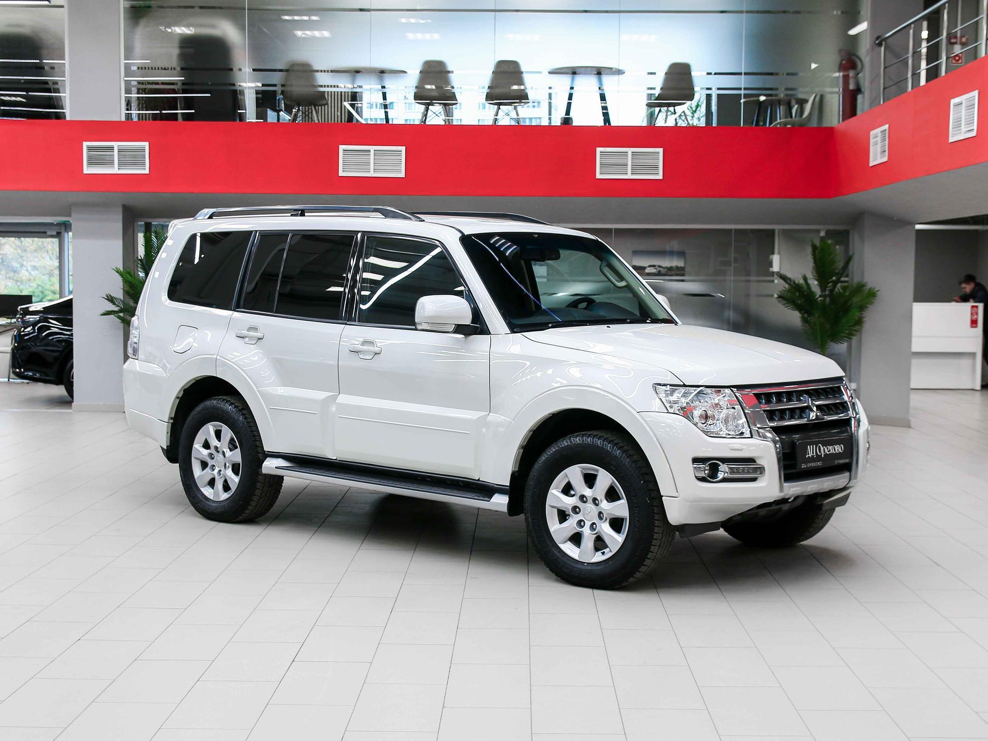 Mitsubishi Pajero 2018, белый, ДЦ Орехово
