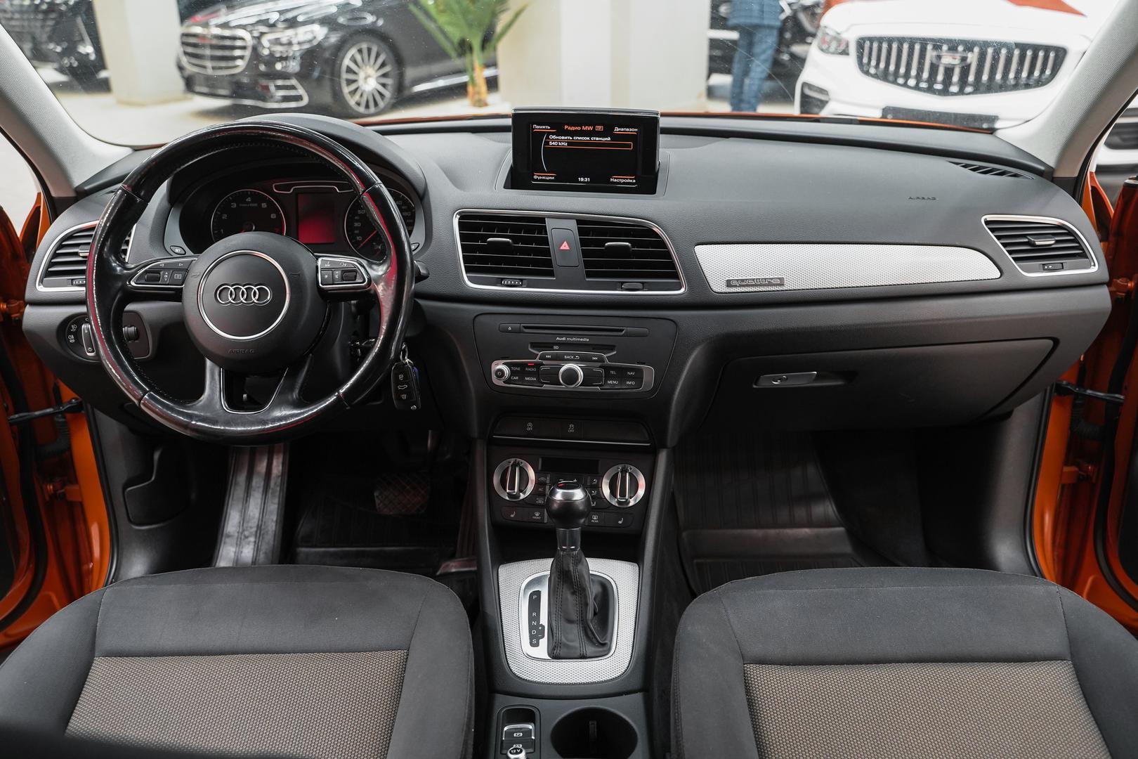 Audi Q3 2012, оранжевый, ДЦ Орехово