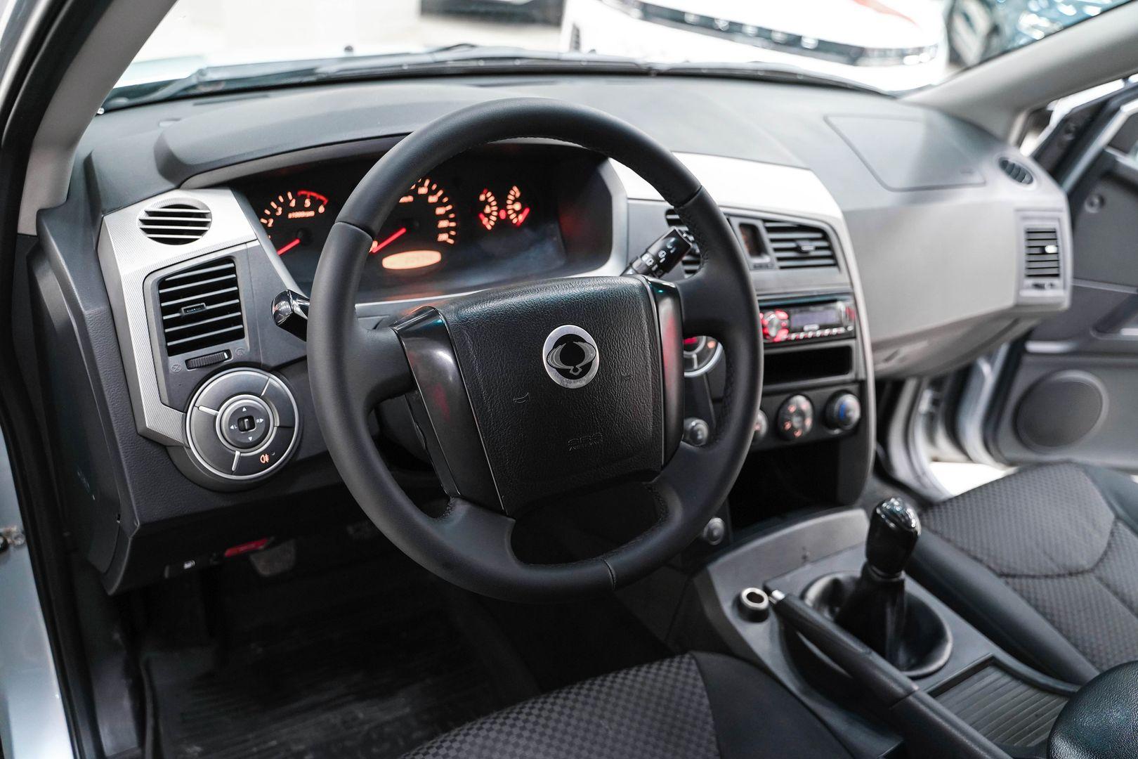 SsangYong Kyron 2010, серебряный, ДЦ Орехово