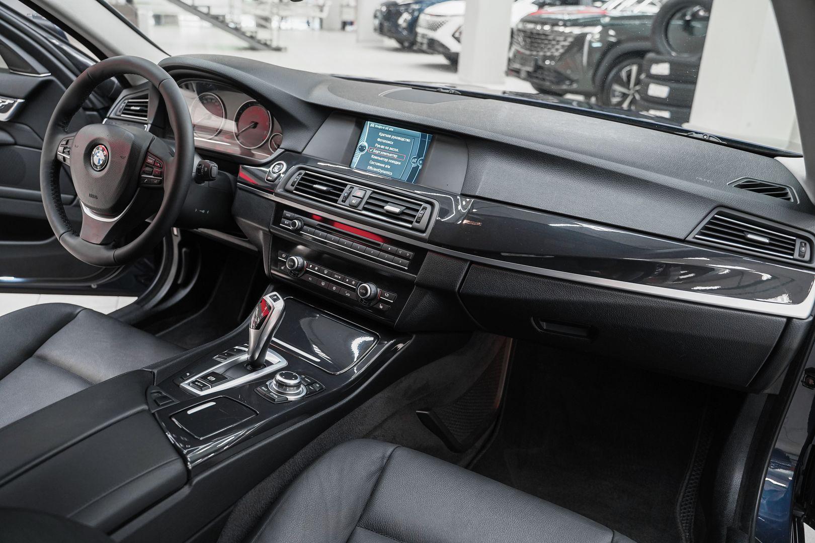 BMW 5 серии 2012, синий, ДЦ Орехово