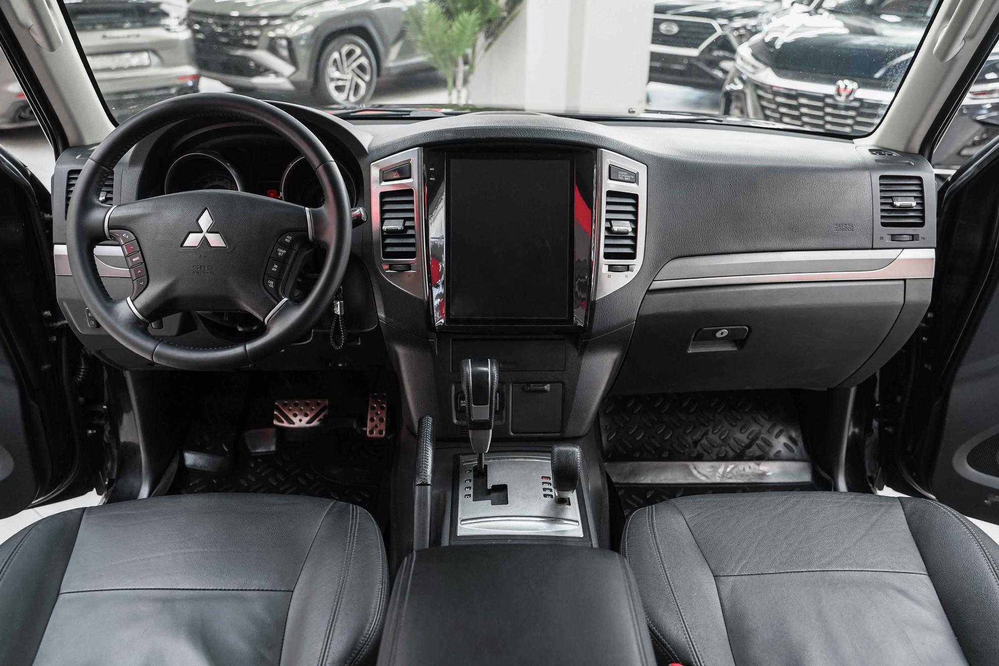 Mitsubishi Pajero 2014, черный, ДЦ Орехово