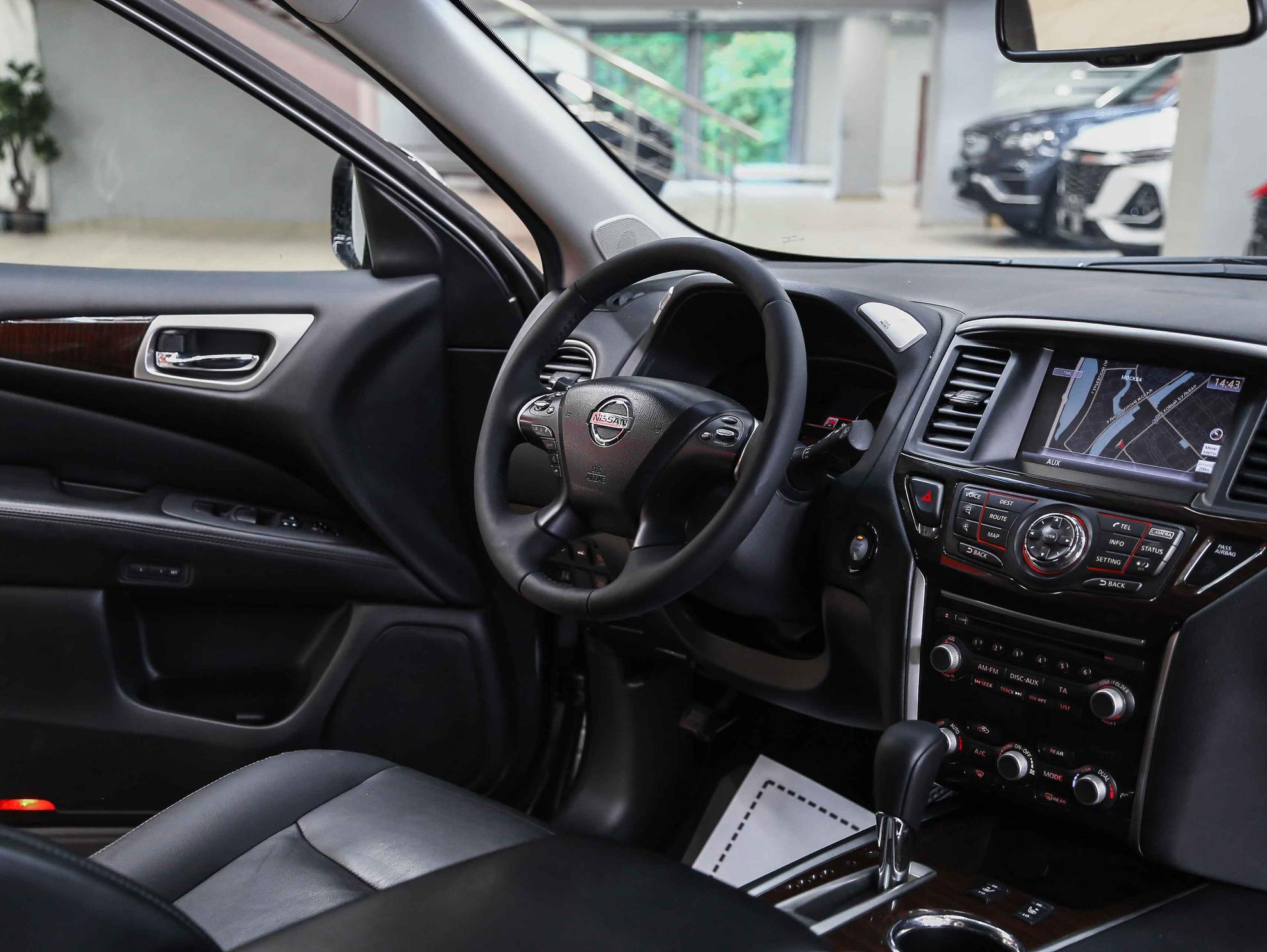 Nissan Pathfinder 2014, серый, ДЦ Орехово