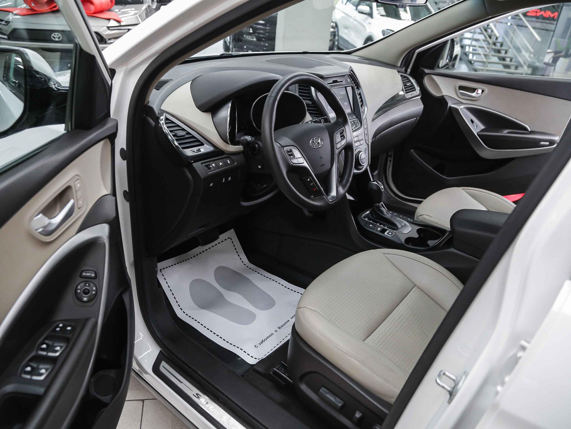Hyundai Santa Fe 2014, белый, ДЦ Орехово