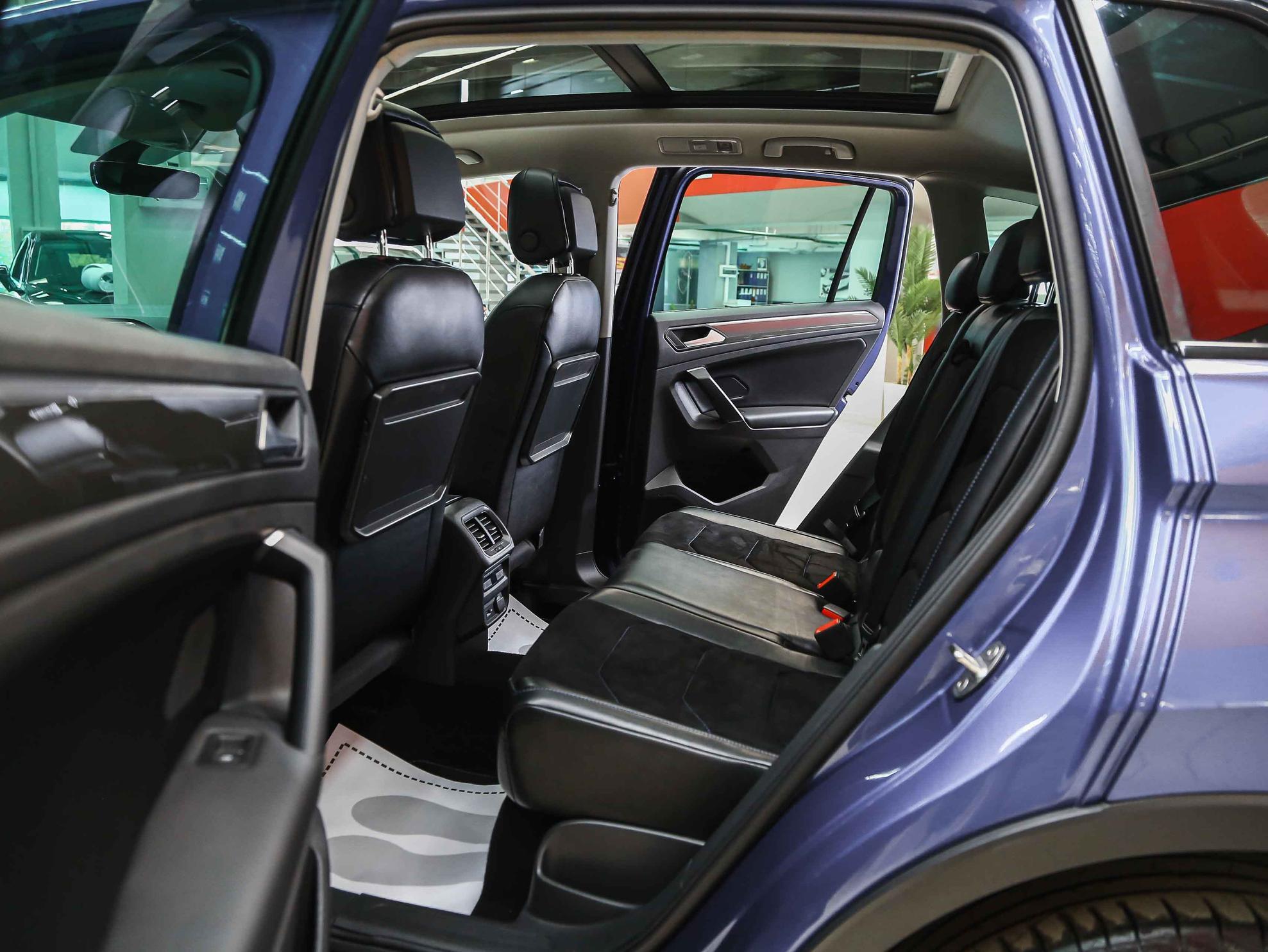 Volkswagen Tiguan 2018, синий, ДЦ Орехово