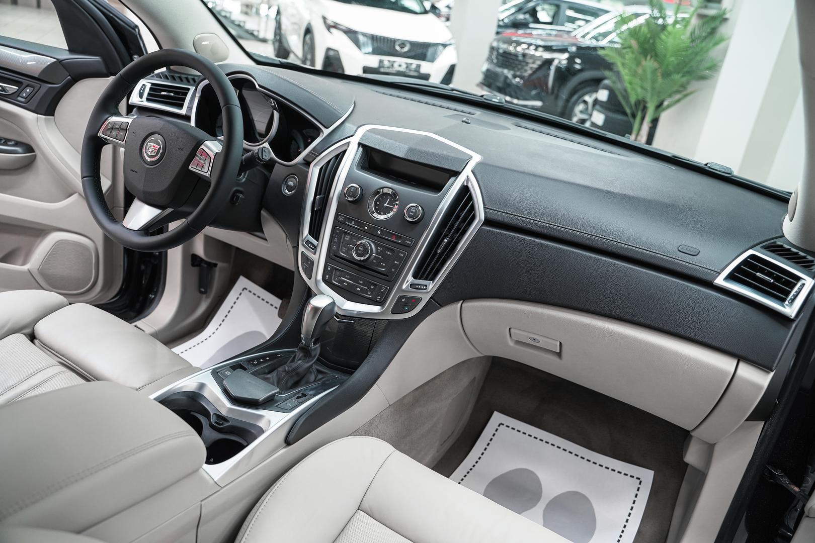 Cadillac SRX 2012, черный, ДЦ Орехово