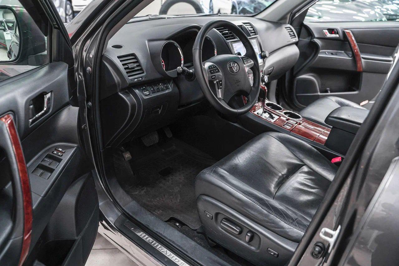 Toyota Highlander 2010, серый, ДЦ Орехово