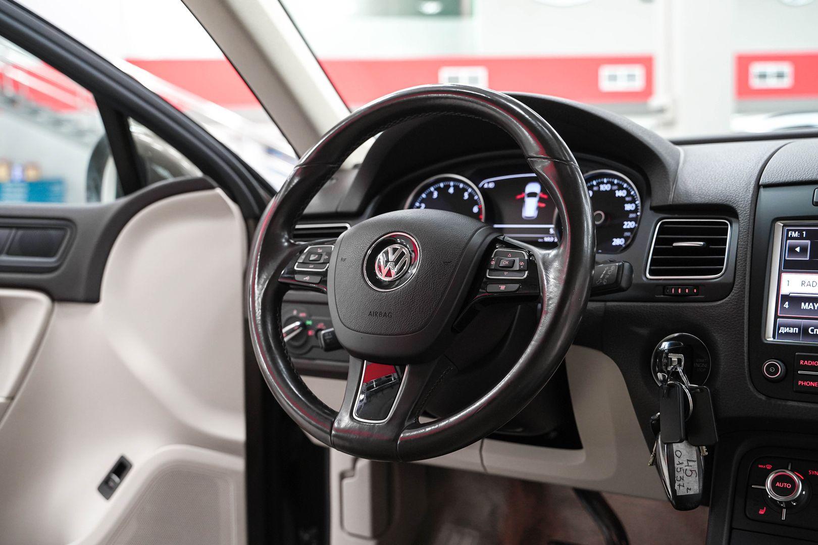 Volkswagen Touareg 2012, коричневый, ДЦ Орехово