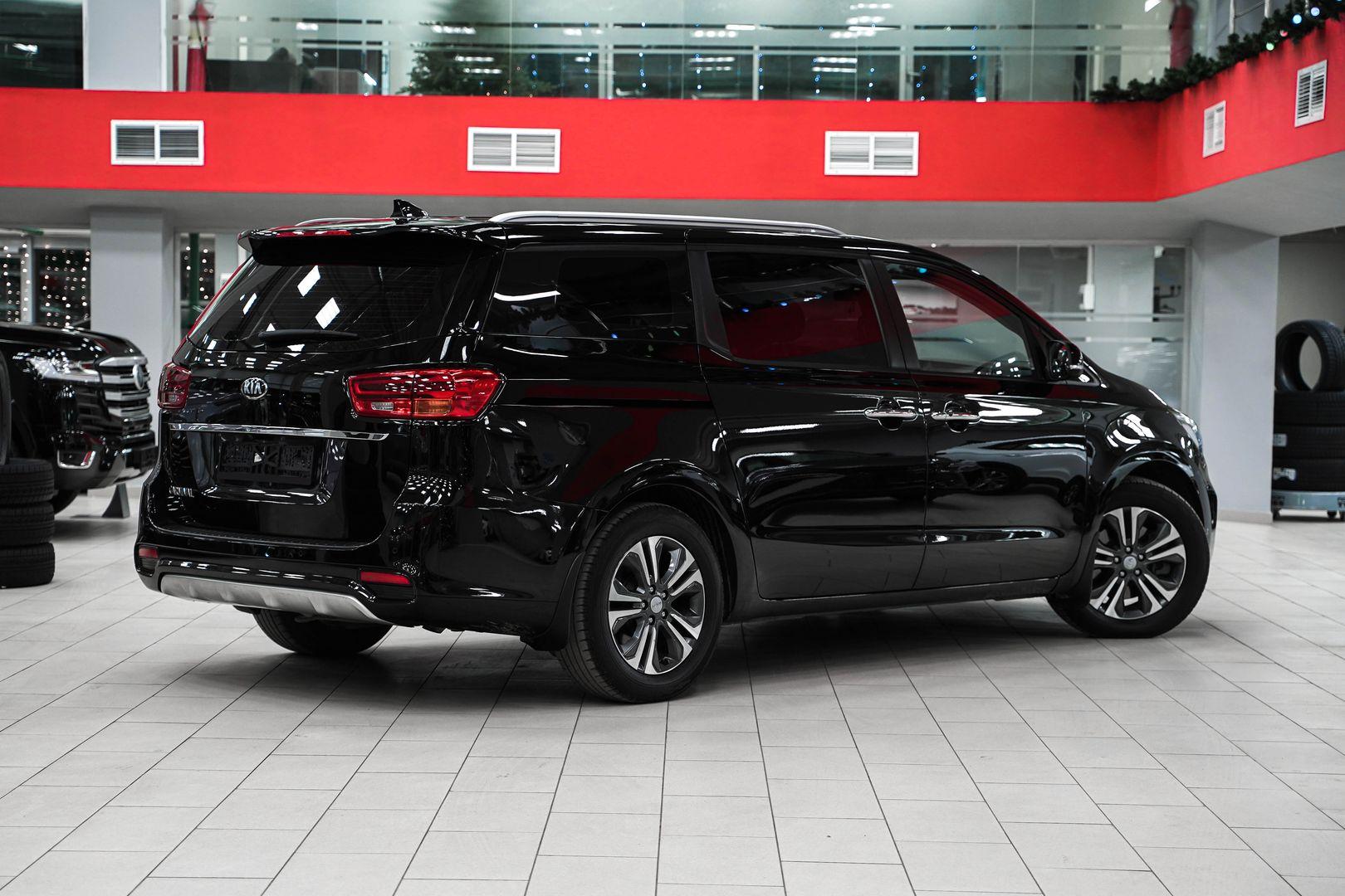 Kia Carnival 2019, черный, ДЦ Орехово