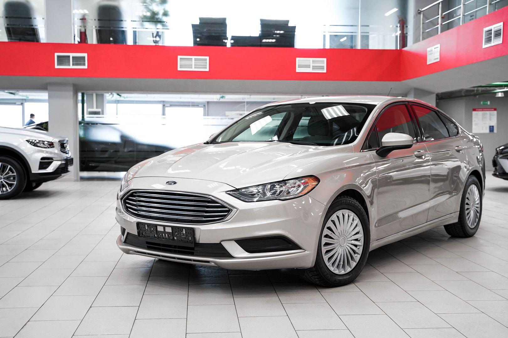 Ford Fusion (North America) 2017, желтый, ДЦ Орехово