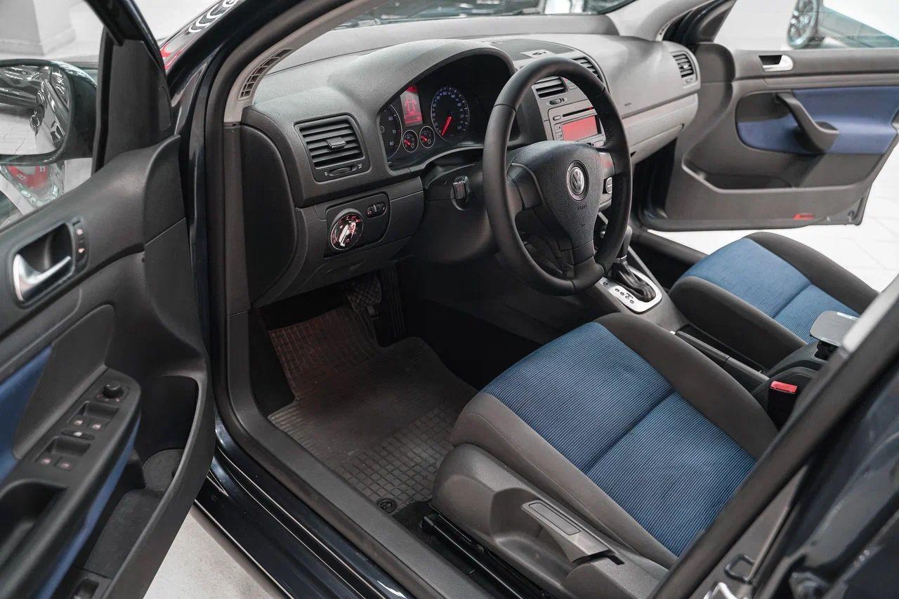 Volkswagen Golf 2006, серый, ДЦ Орехово